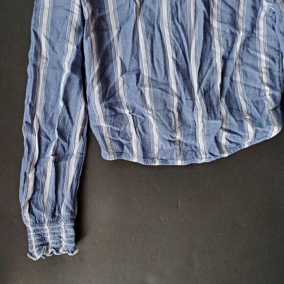 Hollister striped Blouse  - Picture 8 of 8